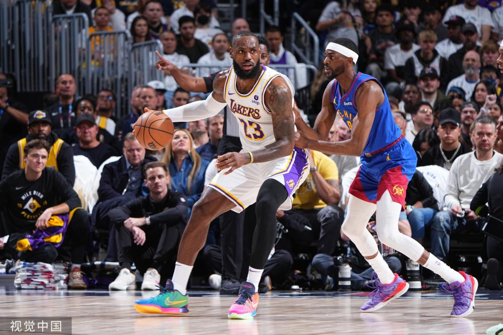 承担球队的 承担球队的