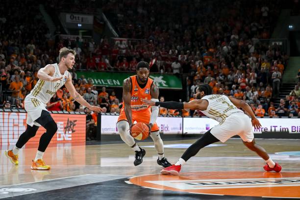 他们在攻击 他们在攻击